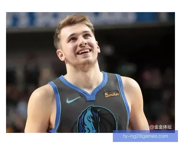 东契奇伤无碍坚持艾顿稳发挥